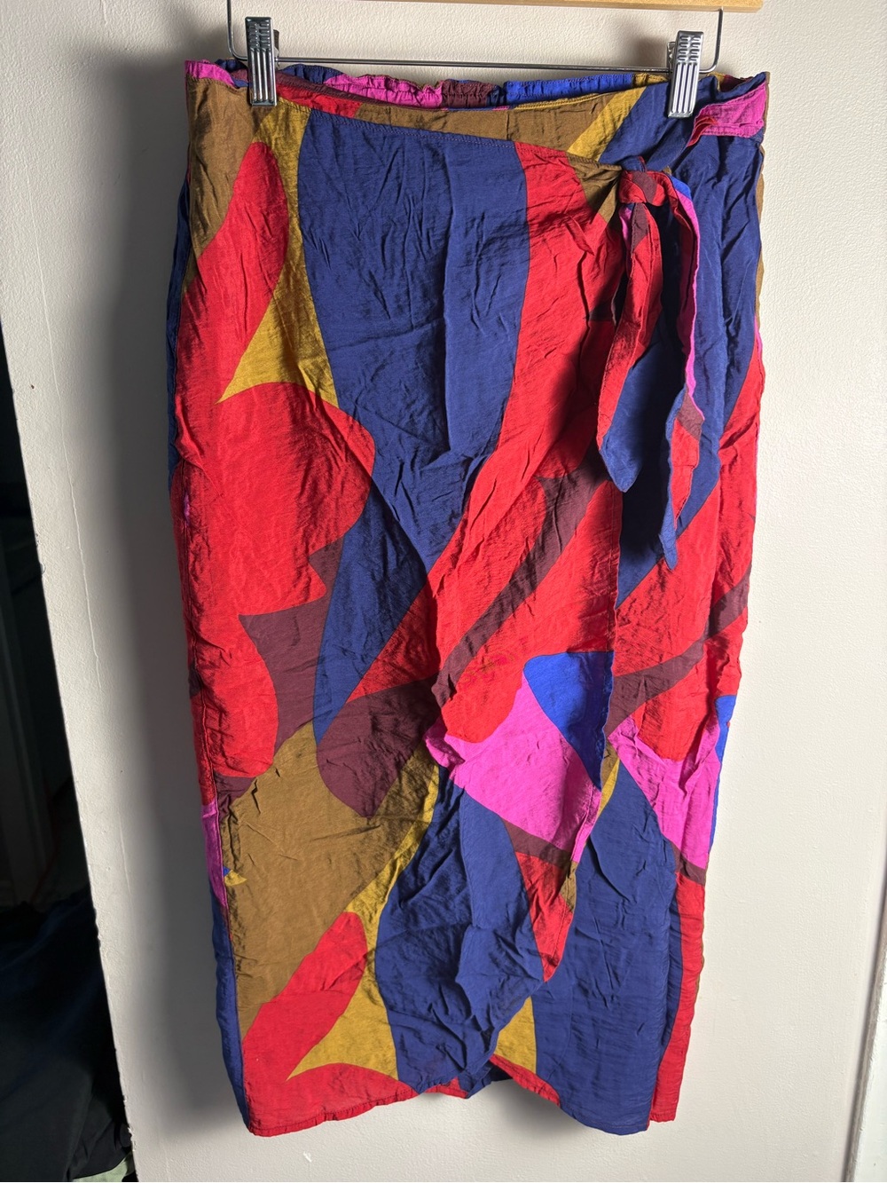 Reitmans Multicolor Abstract Flowy Midi Wrap Skirt Medium